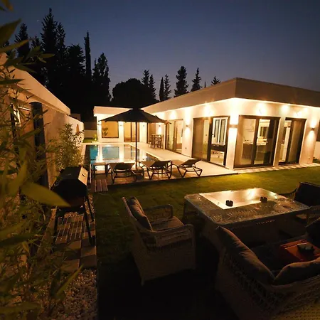 Iptal Hotel *